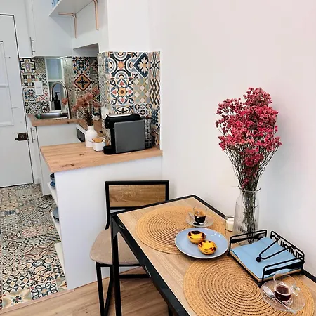 Boutique Castle Peek Graca-newly Renovated Апартаменты Лиссабон